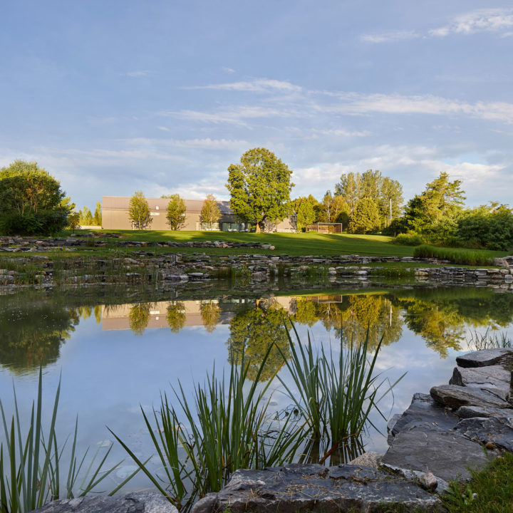 the-farm-scott-posno-design-architecture-residential-ontario-canada_dezeen_2364_col_17